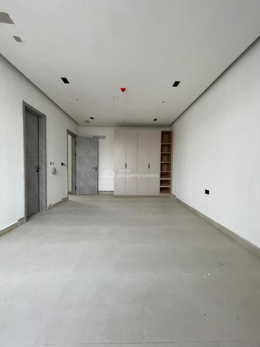 Waterfront 2 Bedroom Apartment + Pool, Gym, Elevator in Secure Estate, Victoria Island (vi), Lagos, Flat / Apartment for Sale