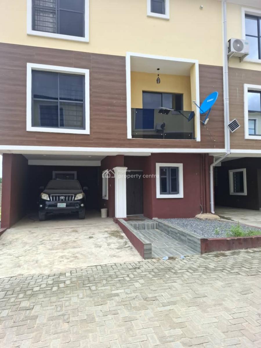 4-bedroom Terrace Duplex Fofeatures: * Located in The Heart, Surulere, Lagos, Terraced Duplex for Rent