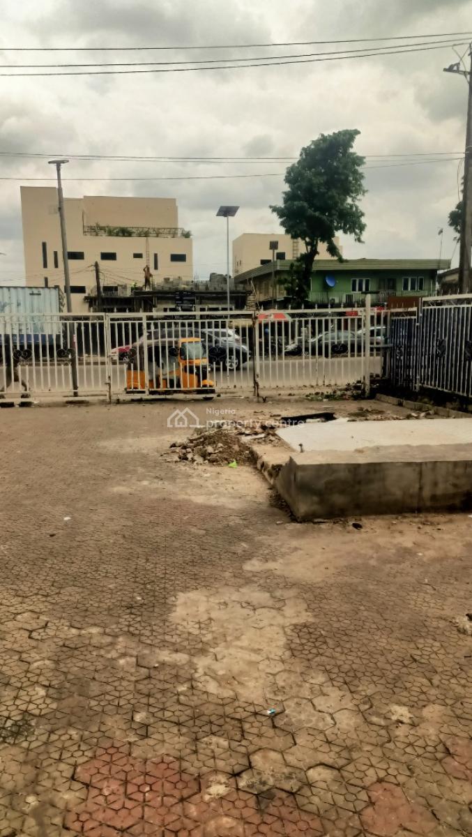 Commercial Building on 1000 Sqms Land, Ogunnusi Road, Omole Phase 1, Ikeja, Lagos, Commercial Property for Rent