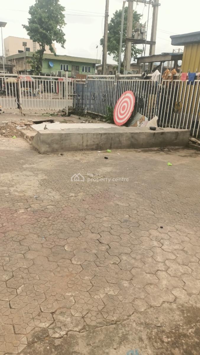 Commercial Building on 1000 Sqms Land, Ogunnusi Road, Omole Phase 1, Ikeja, Lagos, Commercial Property for Rent