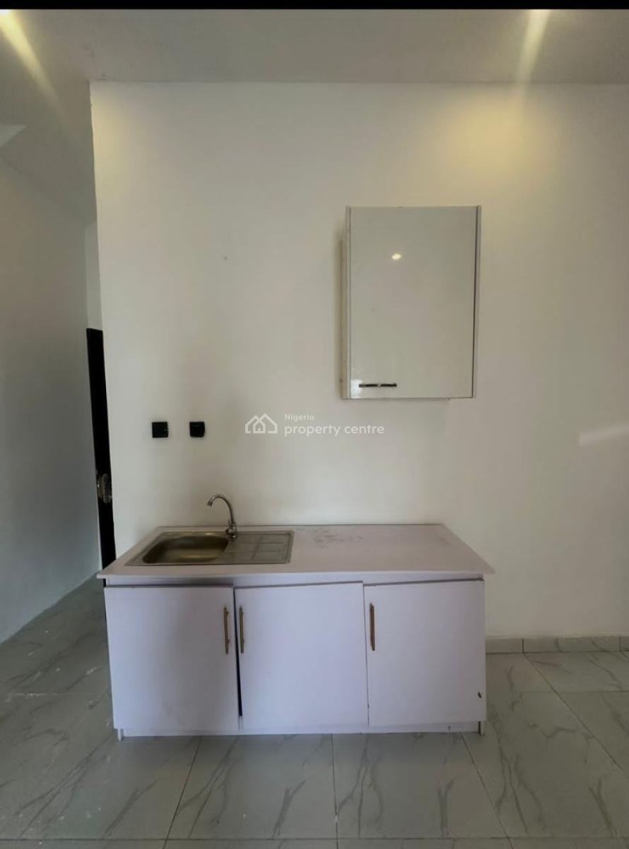 Spacious Luxurious Studio Apartment with Personal Kitchen, Osapa, Lekki, Lagos, Self Contain (single Rooms) for Rent