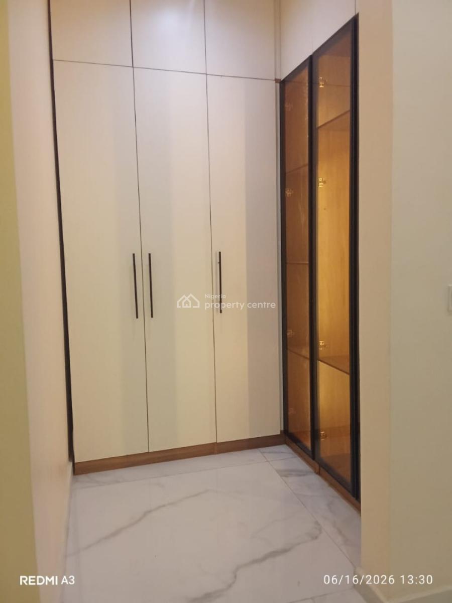 Spacious Partly Furnished 2 Bedroom Apartment in Osborne Foreshore Ii,, Osborne 11, Ikoyi, Lagos, Flat / Apartment for Rent