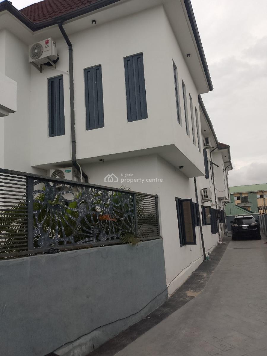 Beautiful Newly Out 2bedroom, Ilaje Mobile Road, Ajah, Lagos, Flat / Apartment for Rent