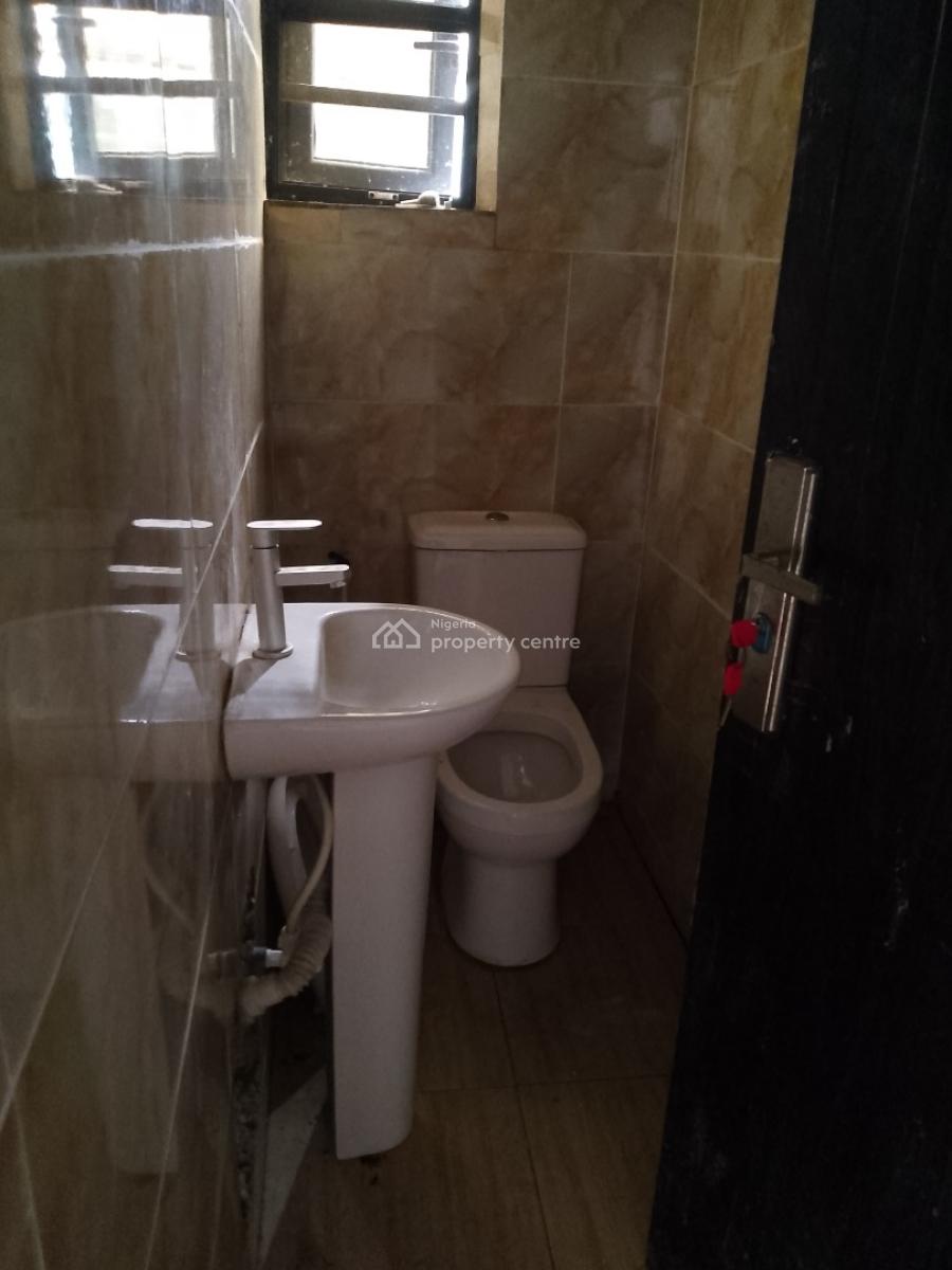 Beautiful Newly Out 2bedroom, Ilaje Mobile Road, Ajah, Lagos, Flat / Apartment for Rent