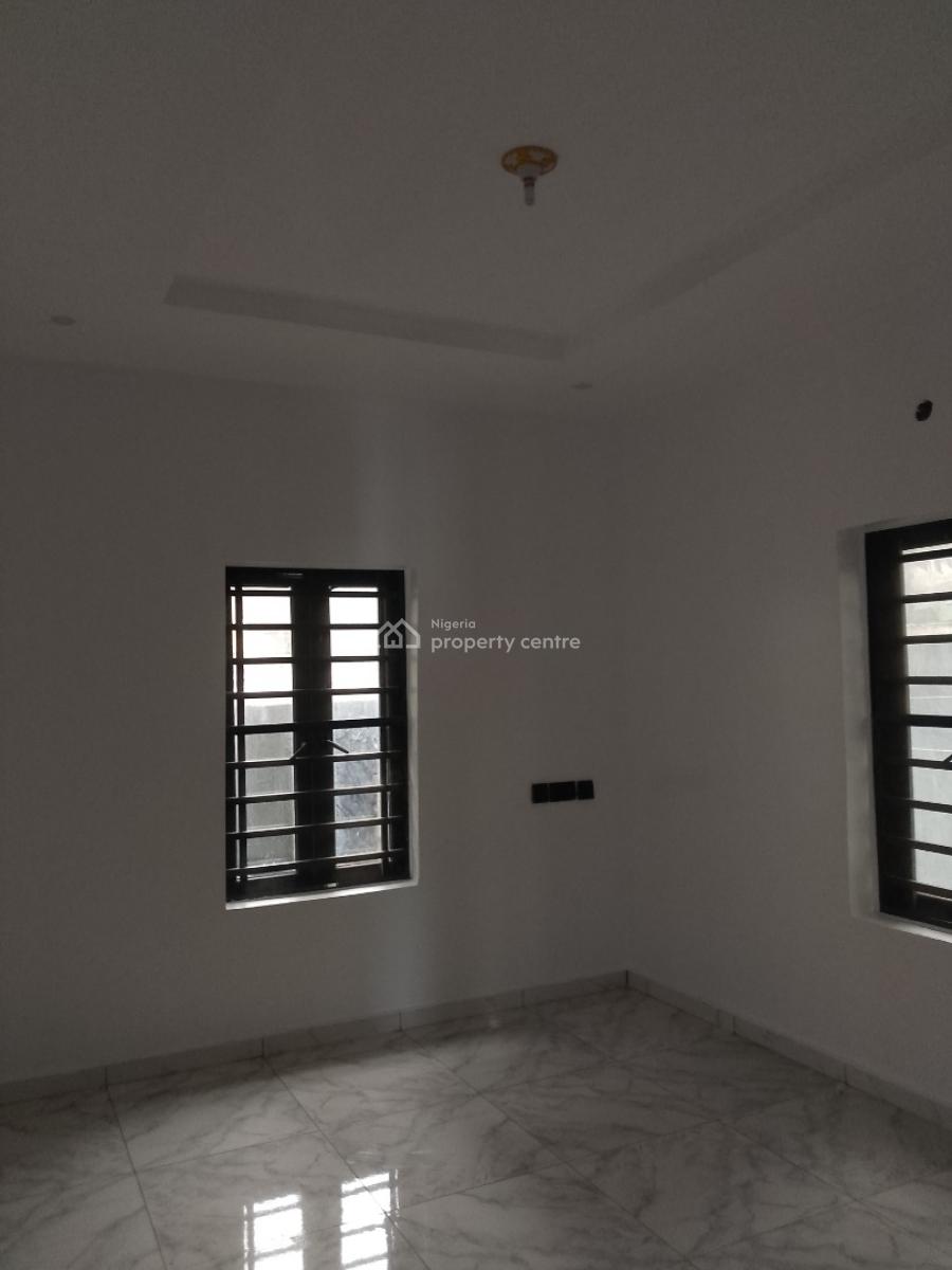 Beautiful Newly Out 2bedroom, Ilaje Mobile Road, Ajah, Lagos, Flat / Apartment for Rent