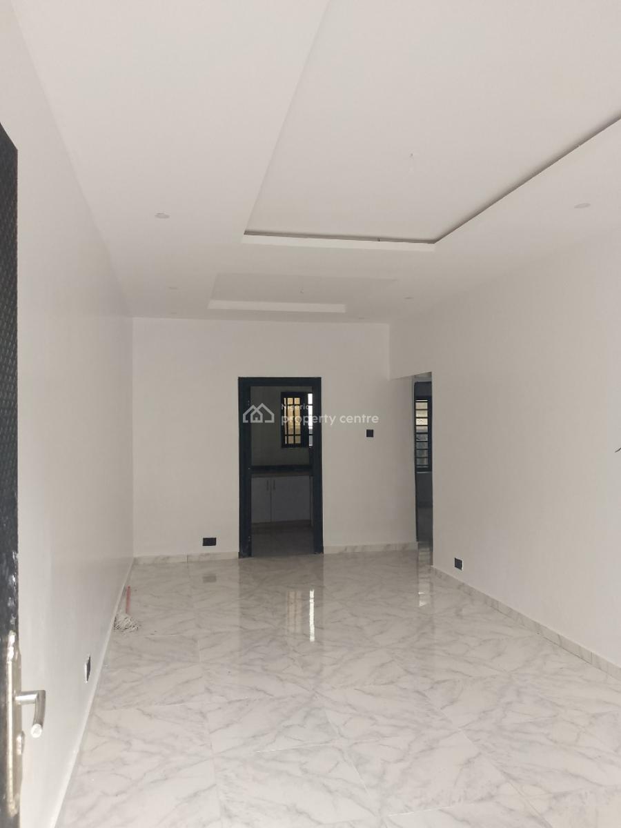 Beautiful Newly Out 2bedroom, Ilaje Mobile Road, Ajah, Lagos, Flat / Apartment for Rent