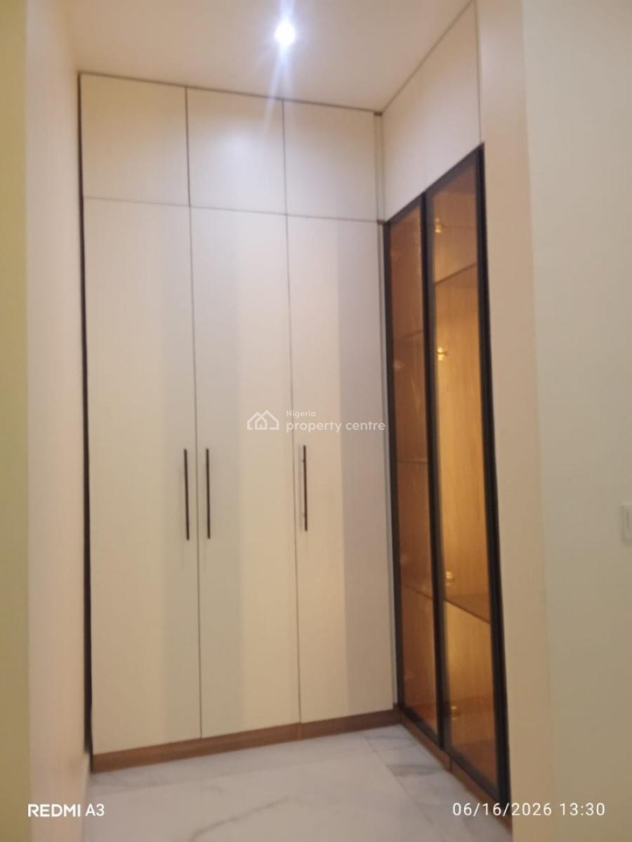 Partly Furnished 2 Bedroom Apartment in a Prime Ikoyi Location., Osborne 11, Ikoyi, Lagos, Flat / Apartment for Rent