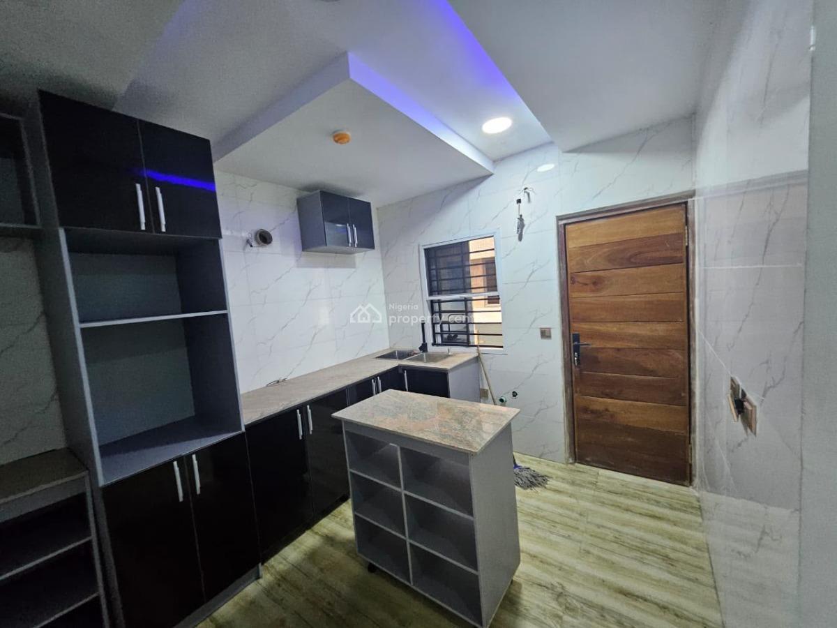 Luxury Two Bedrooms Apartment with Bq in a Premium Estate, Lekki Phase 1, Lekki Phase 1, Lekki, Lagos, Flat / Apartment for Sale