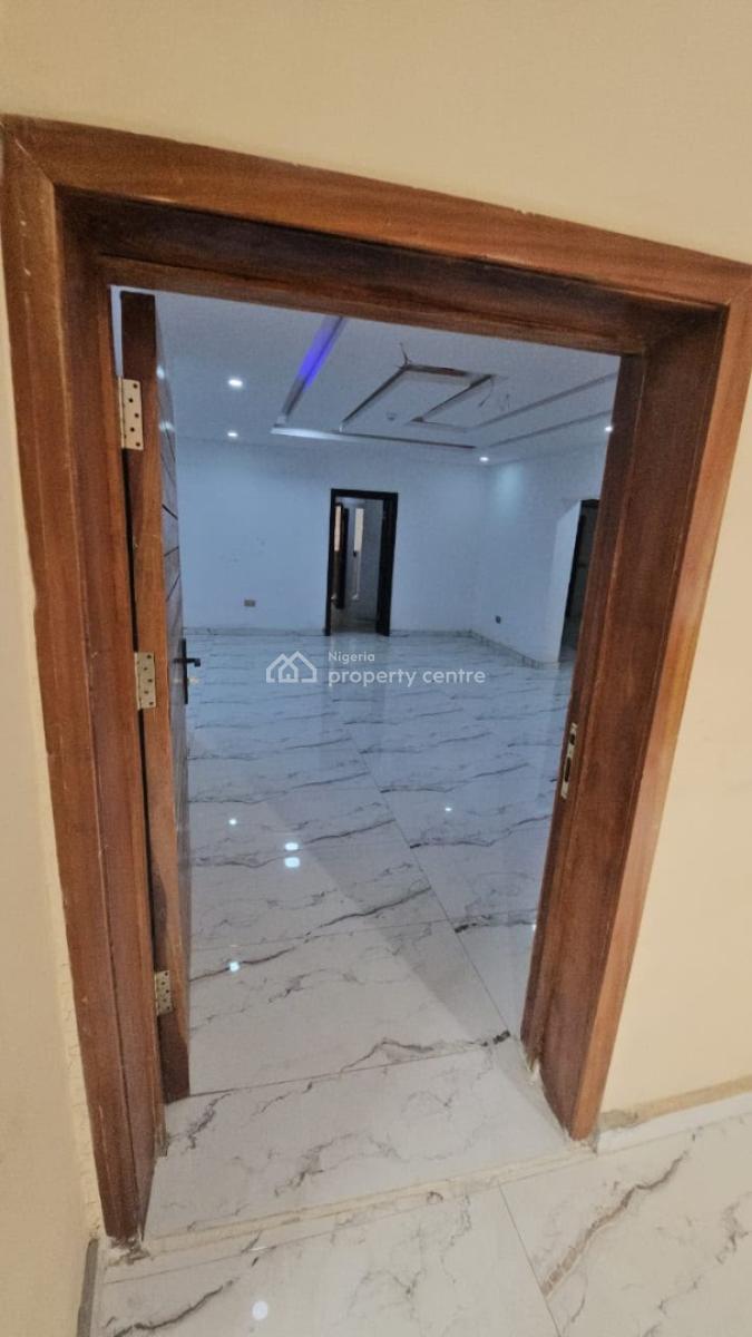 Luxury Two Bedrooms Apartment with Bq in a Premium Estate, Lekki Phase 1, Lekki Phase 1, Lekki, Lagos, Flat / Apartment for Sale