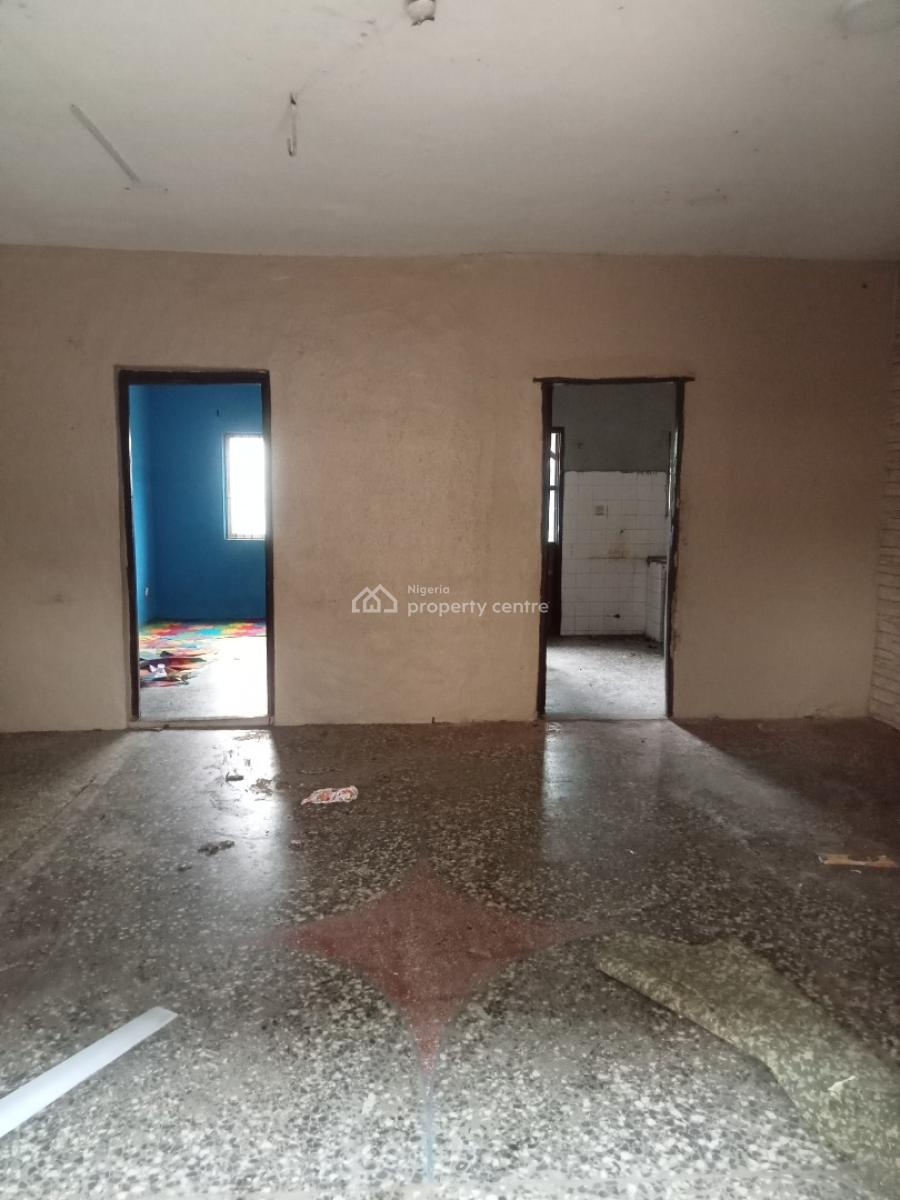 a Decent & Spacious 2 Bedroom Apartment in Serene Environment, Off Olaniyi Street, New Oko-oba, Agege, Lagos, Flat / Apartment for Rent