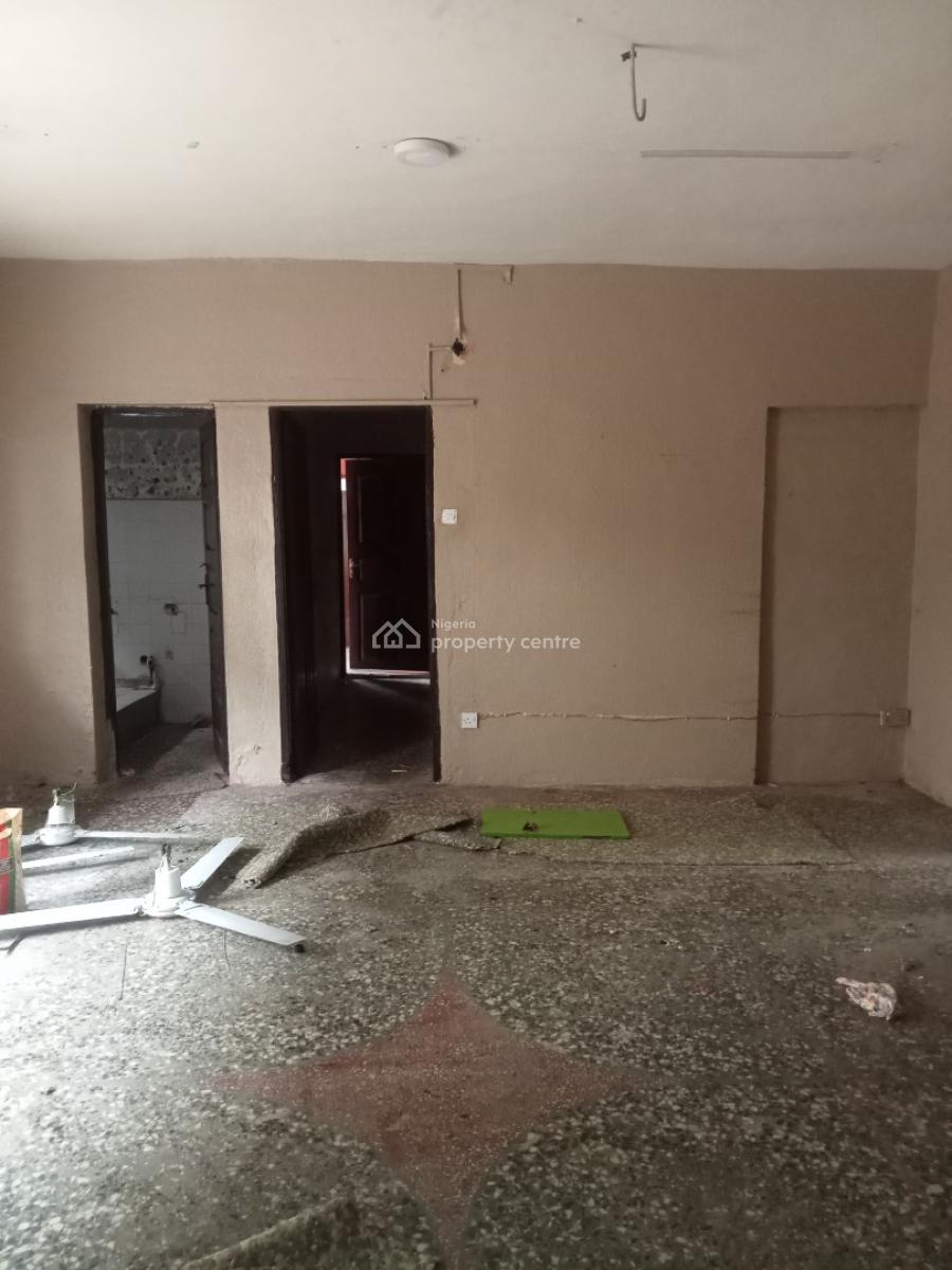 a Decent & Spacious 2 Bedroom Apartment in Serene Environment, Off Olaniyi Street, New Oko-oba, Agege, Lagos, Flat / Apartment for Rent