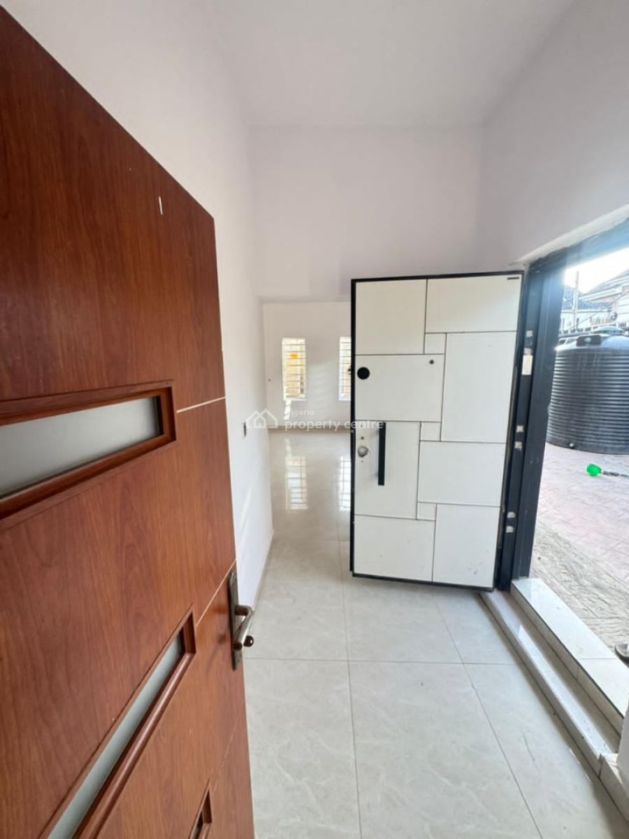 Spacious Well Converted 1 Bedroom Flat Downstairs Wth Pe, in Secured Estate at Chevron, Lekki, Lagos, Mini Flat (room and Parlour) for Rent