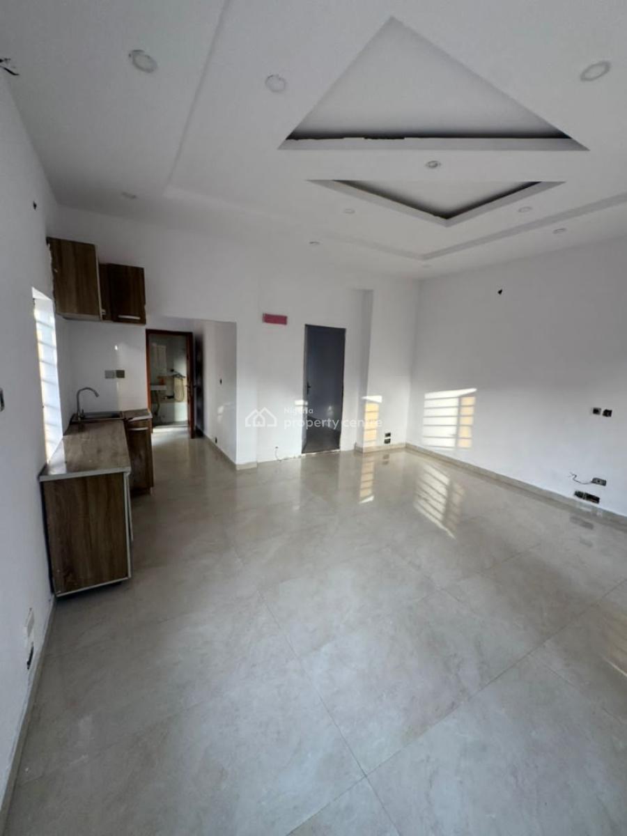 Spacious Well Converted 1 Bedroom Flat Downstairs Wth Pe, in Secured Estate at Chevron, Lekki, Lagos, Mini Flat (room and Parlour) for Rent