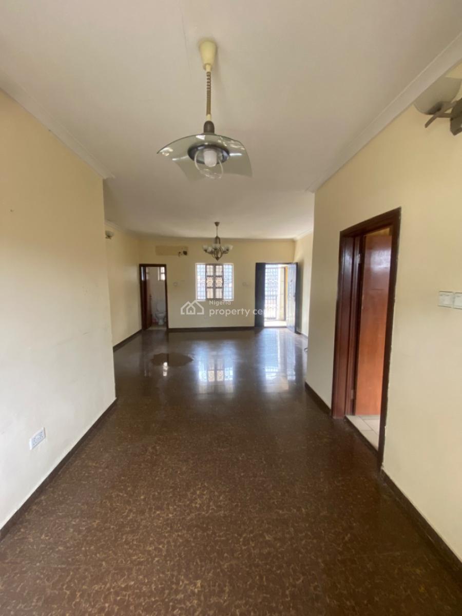 Spacious Serviced 3 Bedroom Apartment in Lekki, By Petro Cam Elf Lekki Right, Lekki Phase 1, Lekki, Lagos, Flat / Apartment for Rent