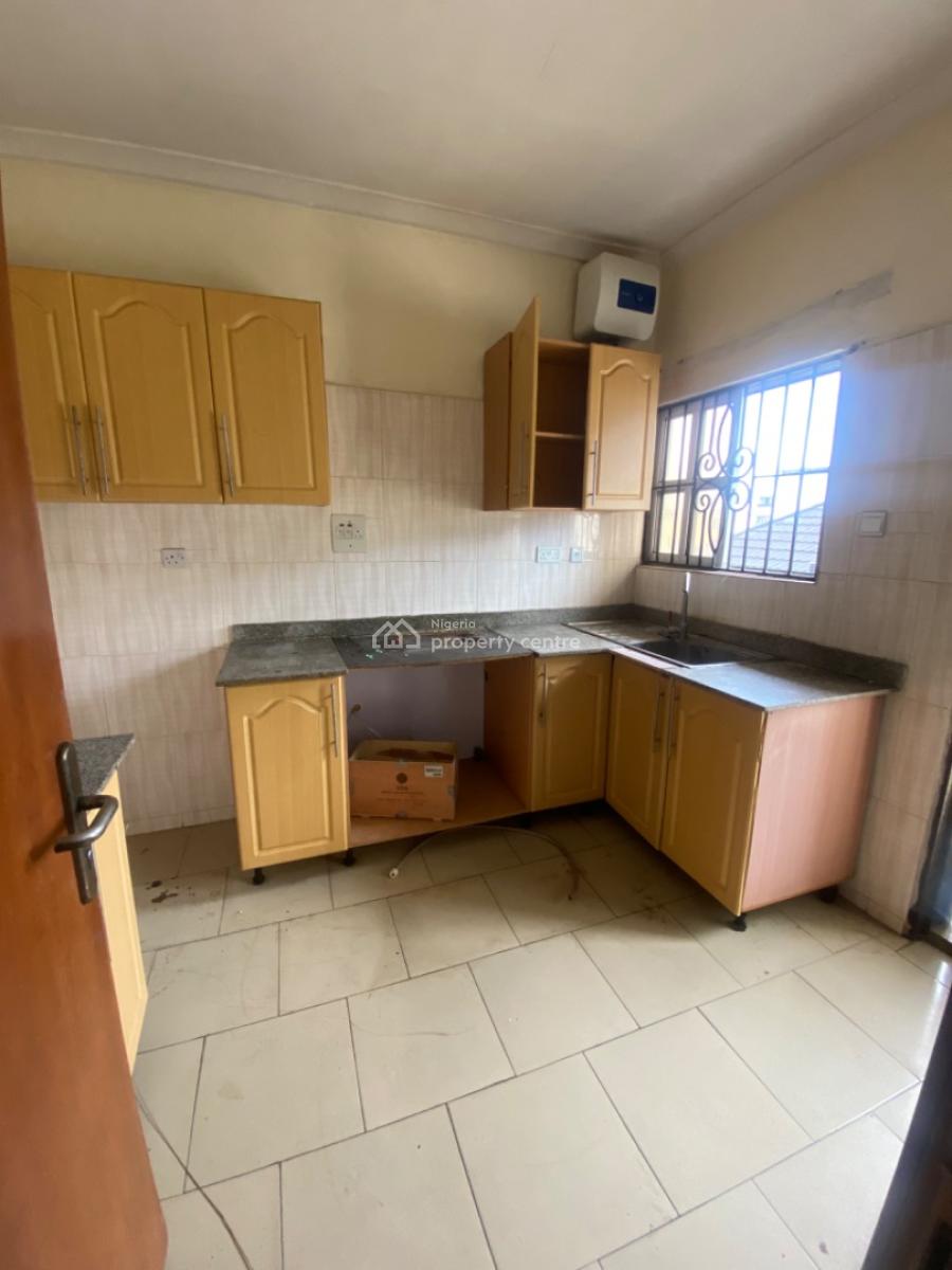Spacious Serviced 3 Bedroom Apartment in Lekki, By Petro Cam Elf Lekki Right, Lekki Phase 1, Lekki, Lagos, Flat / Apartment for Rent