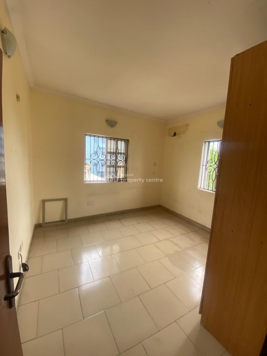 Spacious Serviced 3 Bedroom Apartment in Lekki, By Petro Cam Elf Lekki Right, Lekki Phase 1, Lekki, Lagos, Flat / Apartment for Rent