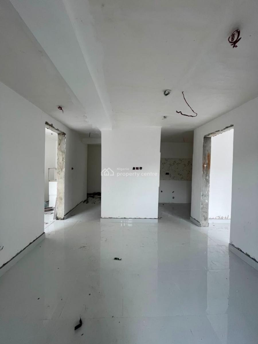 2 Bedroom Apartment Middle Unit with Elevator  in a Serene Enviro, 2nd Tollgate, Lekki, Lagos, Flat / Apartment for Sale