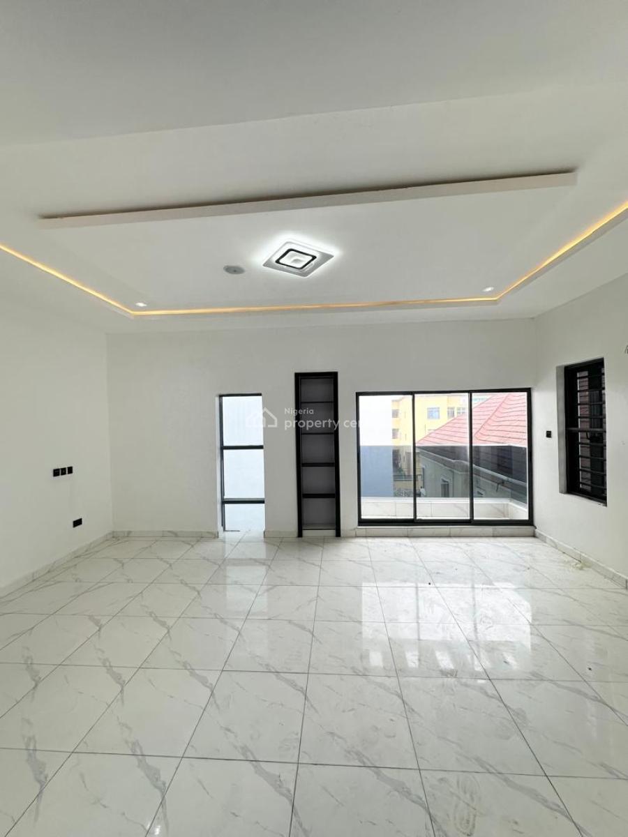 Nice 7 Bedroom House with a Bq, Ologolo Lekki, Lekki, Lagos, House for Rent
