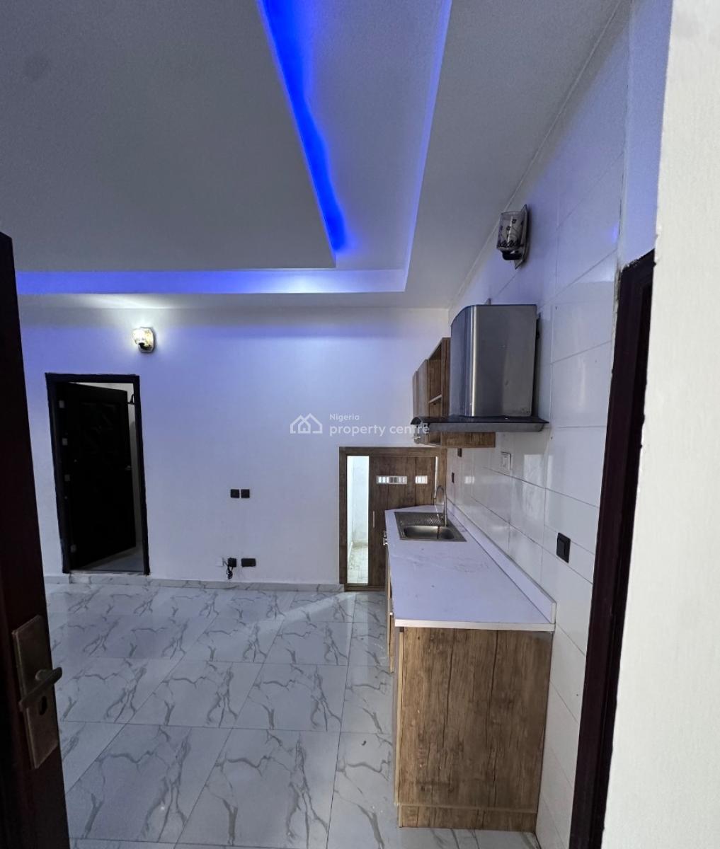 Luxury Spacious Miniflat, in a Secured Neighborhood, Ologolo, Lekki, Lagos, Mini Flat (room and Parlour) for Rent