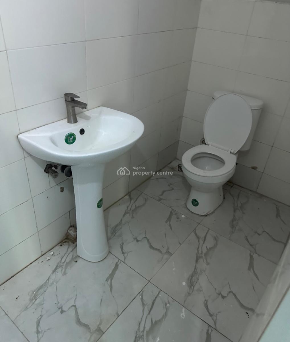 Luxury Spacious Miniflat, in a Secured Neighborhood, Ologolo, Lekki, Lagos, Mini Flat (room and Parlour) for Rent