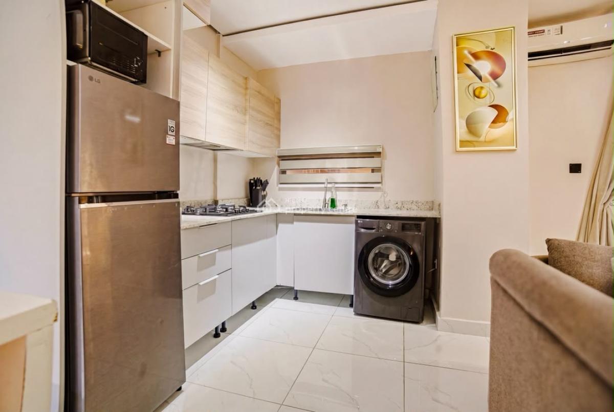 Luxury 2 Bedroom Apartment, Off Freedom Way, Lekki Phase 1, Lekki, Lagos, Flat / Apartment Short Let