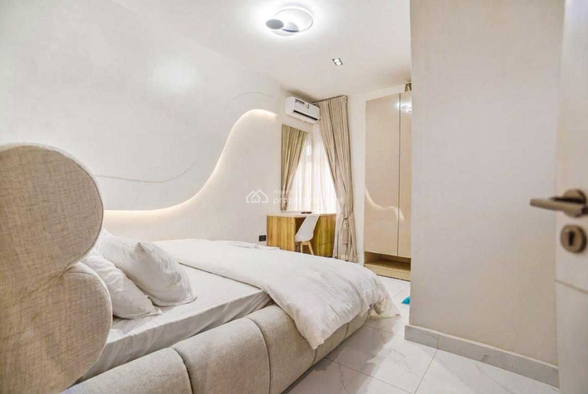 Luxury 2 Bedroom Apartment, Off Freedom Way, Lekki Phase 1, Lekki, Lagos, Flat / Apartment Short Let