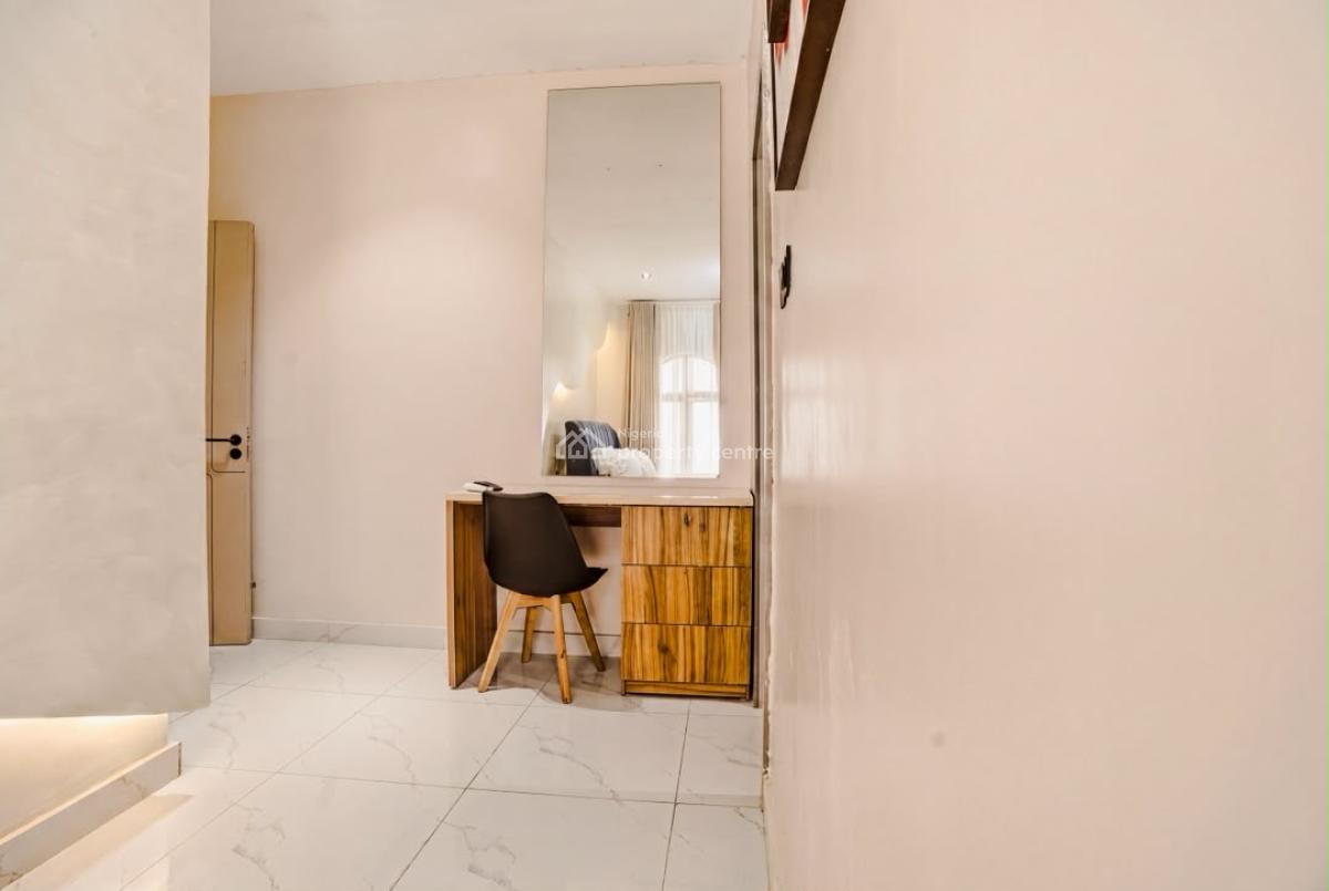 Luxury 2 Bedroom Apartment, Off Freedom Way, Lekki Phase 1, Lekki, Lagos, Flat / Apartment Short Let