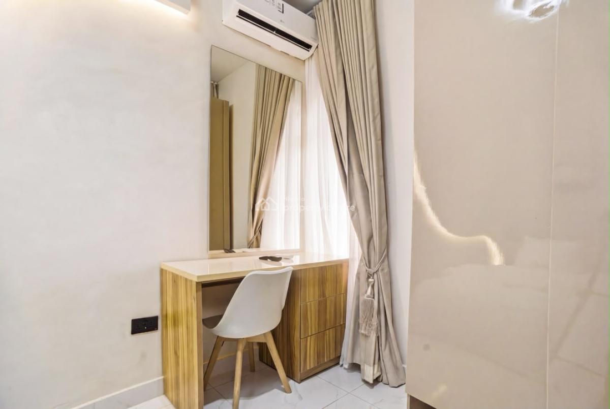 Luxury 2 Bedroom Apartment, Off Freedom Way, Lekki Phase 1, Lekki, Lagos, Flat / Apartment Short Let