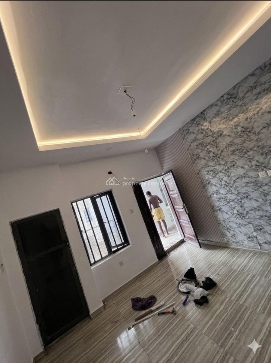 Standard One Bedroom Apartment Upstairs, Light Court Apartment in a Secured Estate After Novare Mall Sangotedo, Ajah, Lagos, Mini Flat (room and Parlour) for Rent