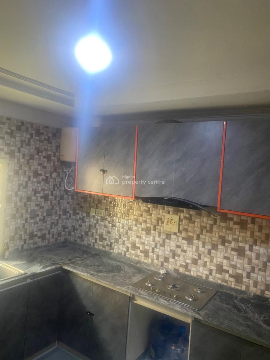 a Lovely Spacious Master Bedroom with a Balcony, Lekki, Lagos, Flat / Apartment for Rent