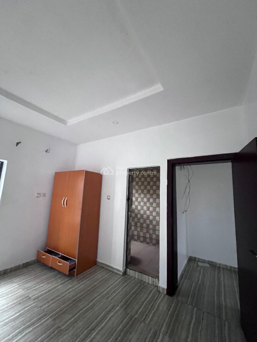 a Standard Room and Parlor, Sun View Estate Opposite Crown Estate Ajah, Lekki Phase 2, Lekki, Lagos, Mini Flat (room and Parlour) for Rent