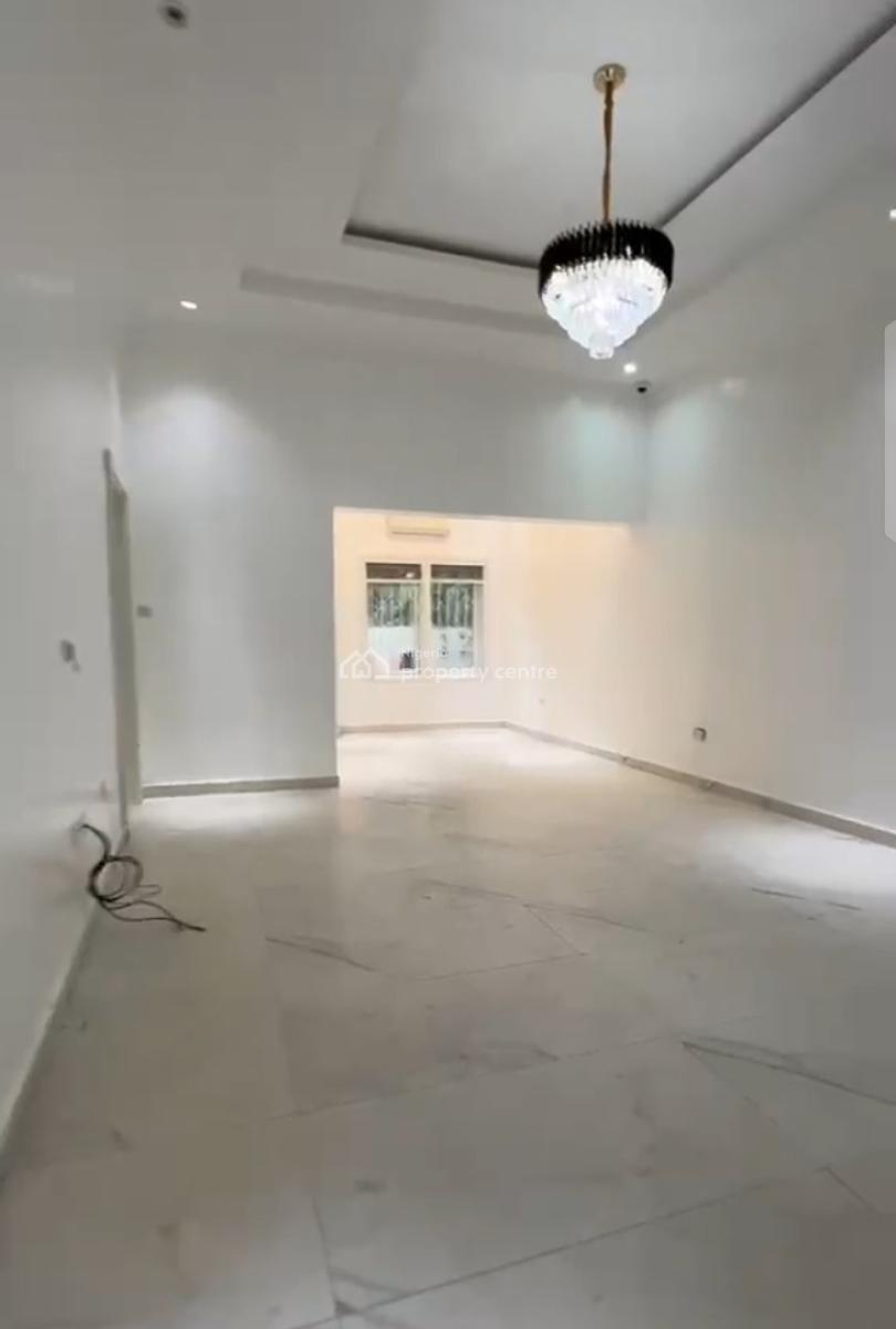 Spacious & Service 4 Bedroom Terrace Duplex with 1 Room Bq., Guzape District, Abuja, Terraced Duplex for Rent