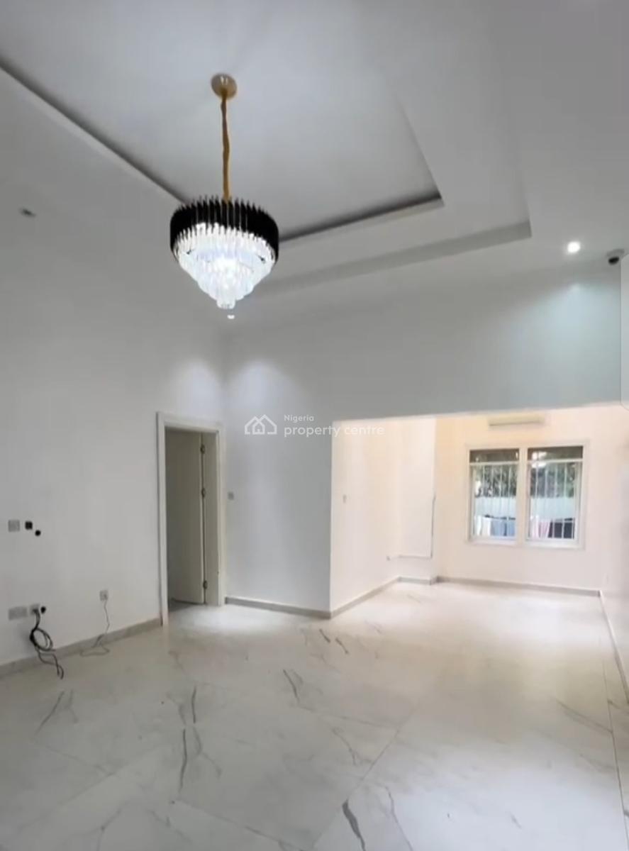 Spacious & Service 4 Bedroom Terrace Duplex with 1 Room Bq., Guzape District, Abuja, Terraced Duplex for Rent