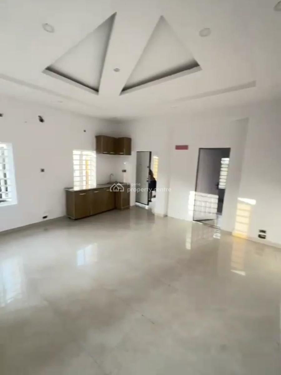 Standard 1bedroom Flat Ground-floor with Wardrobe, Chevron Drive, Lekki, Lagos, Mini Flat (room and Parlour) for Rent