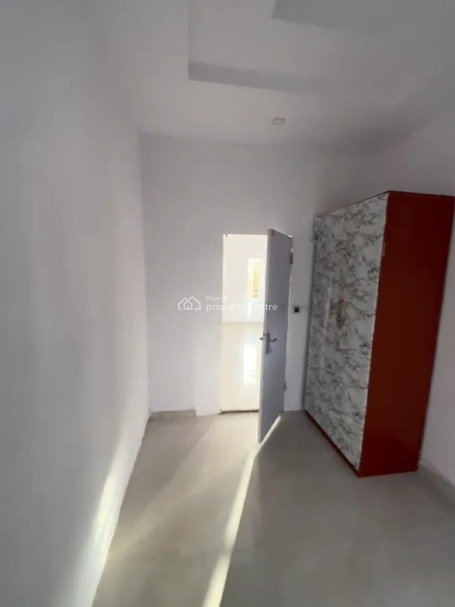 Standard 1bedroom Flat Ground-floor with Wardrobe, Chevron Drive, Lekki, Lagos, Mini Flat (room and Parlour) for Rent