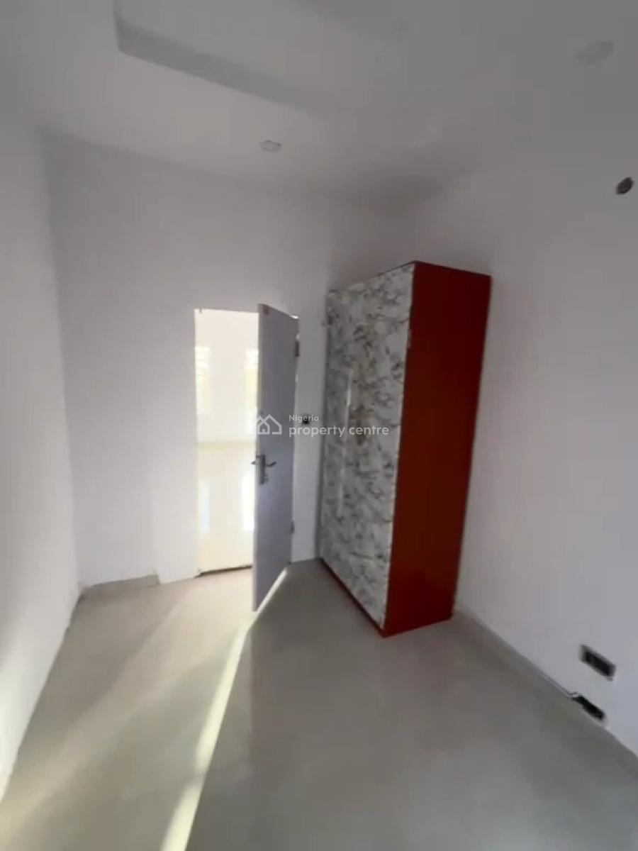 Standard 1bedroom Flat Ground-floor with Wardrobe, Chevron Drive, Lekki, Lagos, Mini Flat (room and Parlour) for Rent