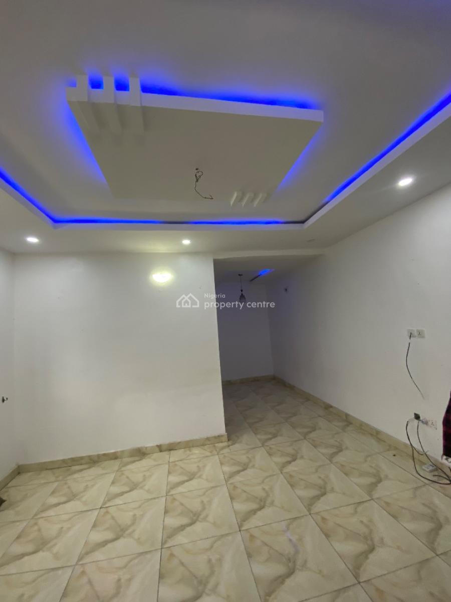 Standard Two Bedroom Apartment, Kay 1 Area of Peaceland Ogombo, Ajah, Lagos, Flat / Apartment for Rent