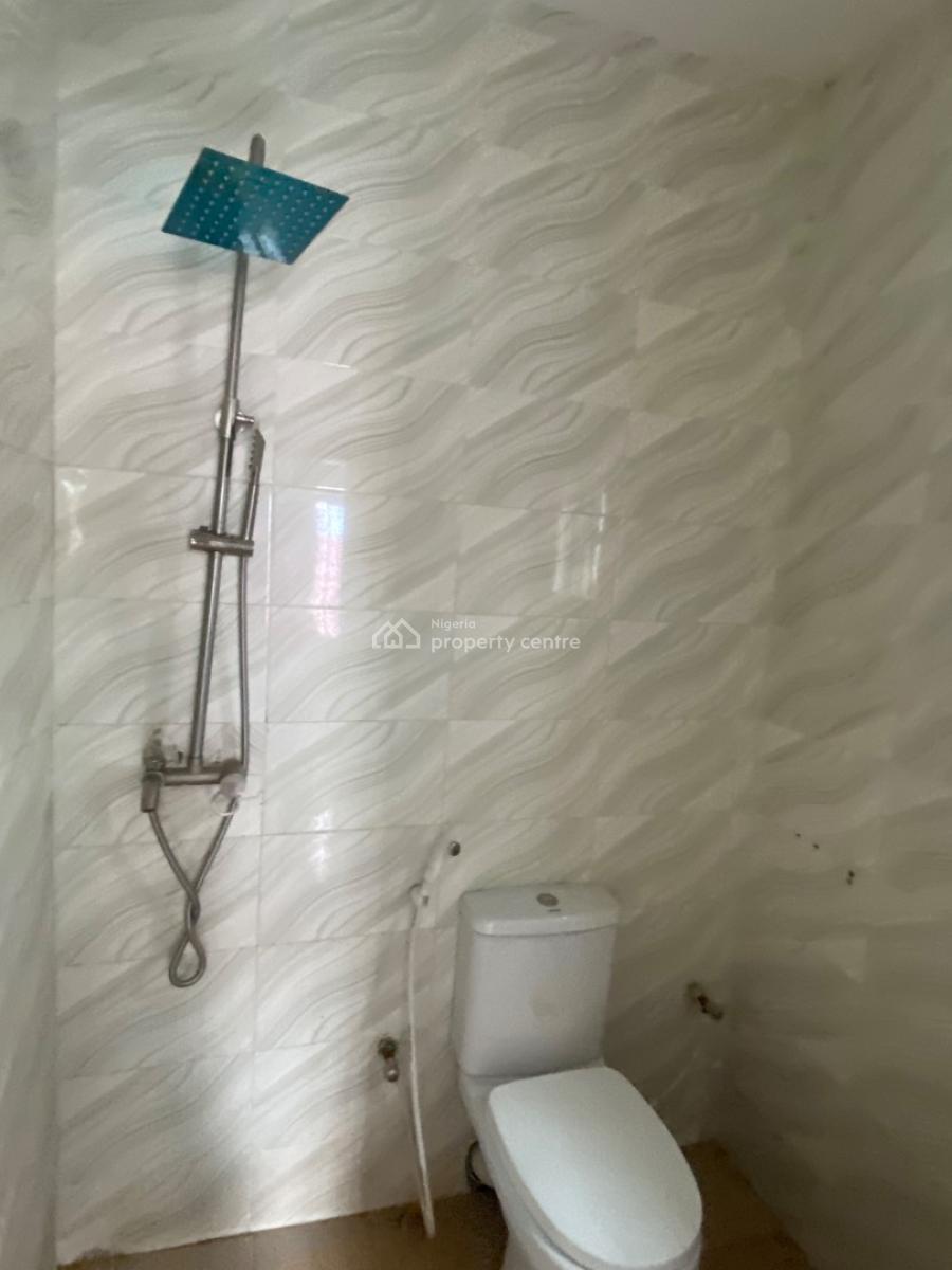 Standard Two Bedroom Apartment, Kay 1 Area of Peaceland Ogombo, Ajah, Lagos, Flat / Apartment for Rent