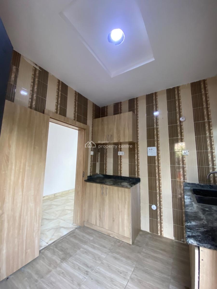 Standard Two Bedroom Apartment, Kay 1 Area of Peaceland Ogombo, Ajah, Lagos, Flat / Apartment for Rent