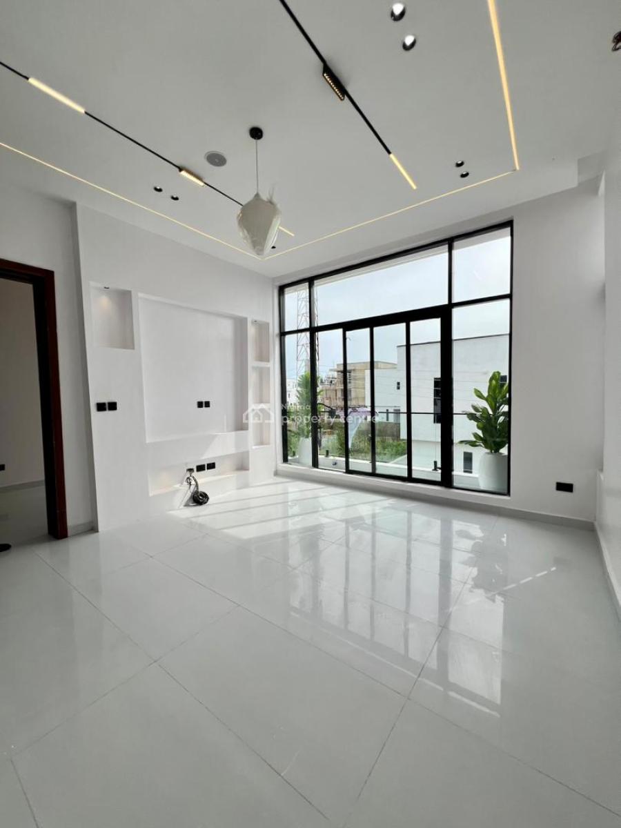 Decently Designed 4 Bed Semi-detached Luxury Home with Bq️, Ikota, Lekki, Lagos, Semi-detached Duplex for Sale