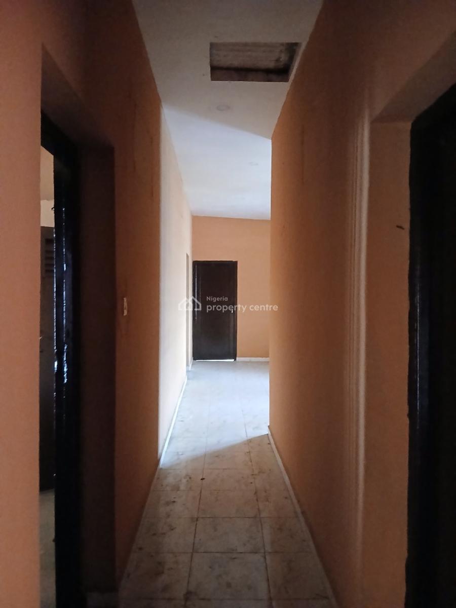 Space Longer Excellent 3 Bedroom + Bq (old House), Yaba, Lagos, Flat / Apartment for Rent