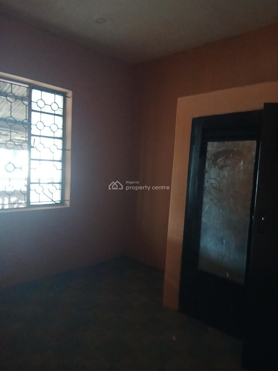 Space Longer Excellent 3 Bedroom + Bq (old House), Yaba, Lagos, Flat / Apartment for Rent
