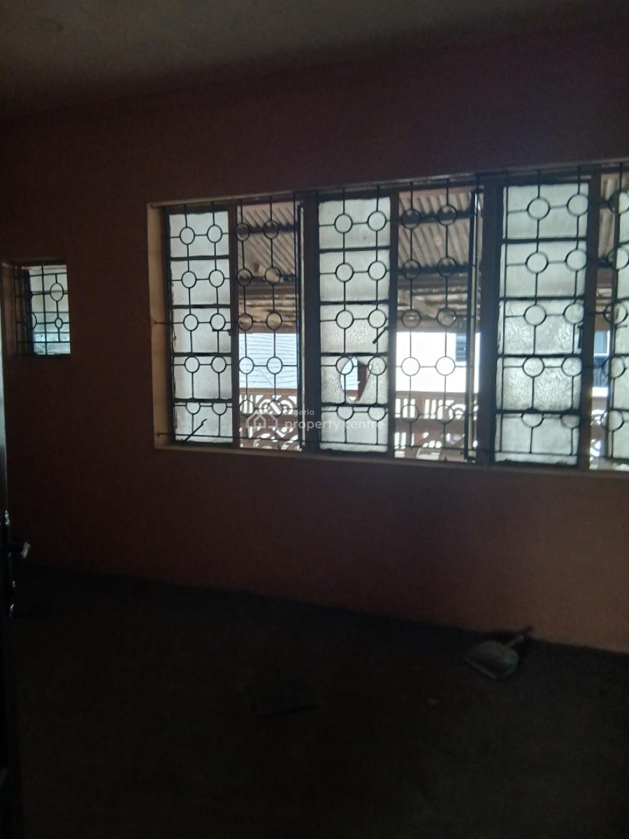 Space Longer Excellent 3 Bedroom + Bq (old House), Yaba, Lagos, Flat / Apartment for Rent