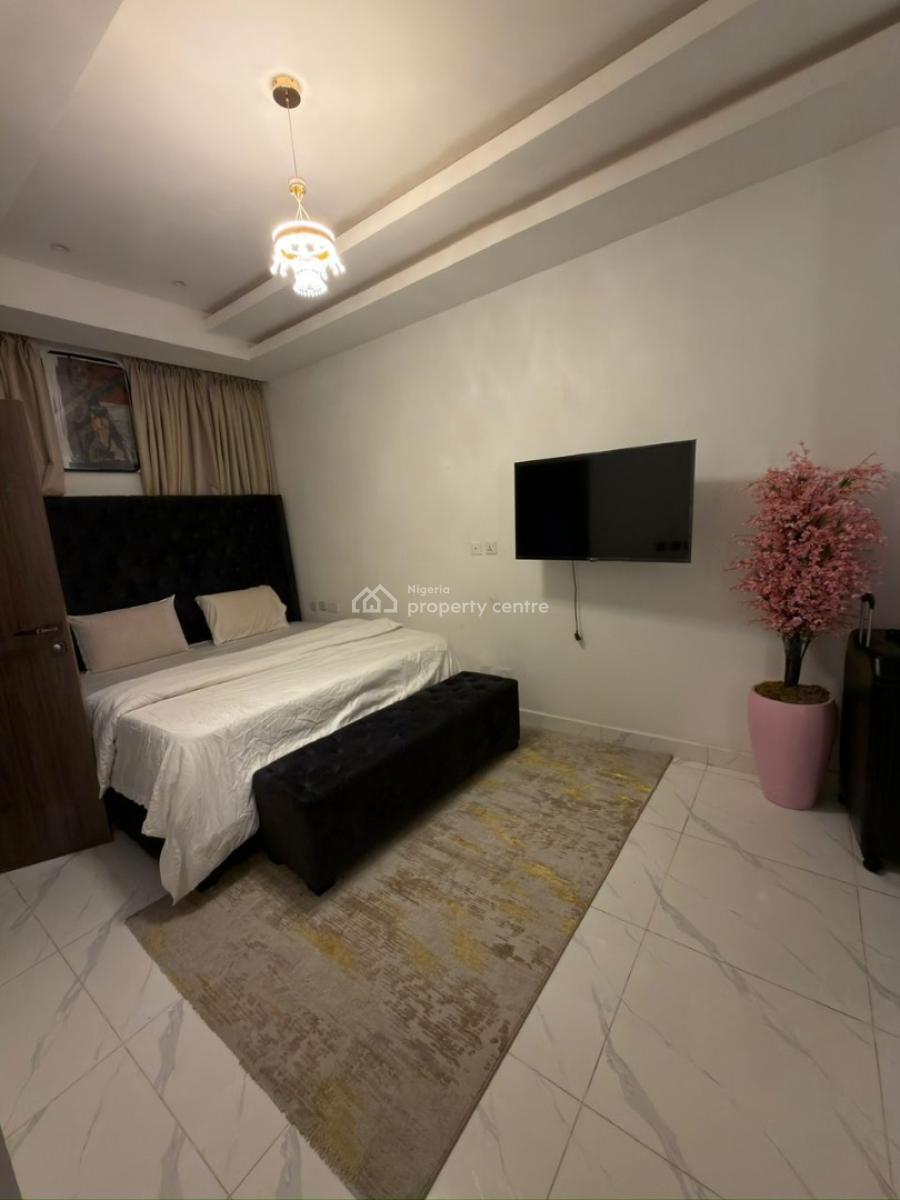Serviced 2 Bedroom Flat with 24hrs Power, Gym, Elevator, Babalola Gardens, Freedom Way, Lekki Phase 1, Lekki, Lagos, Flat / Apartment for Rent