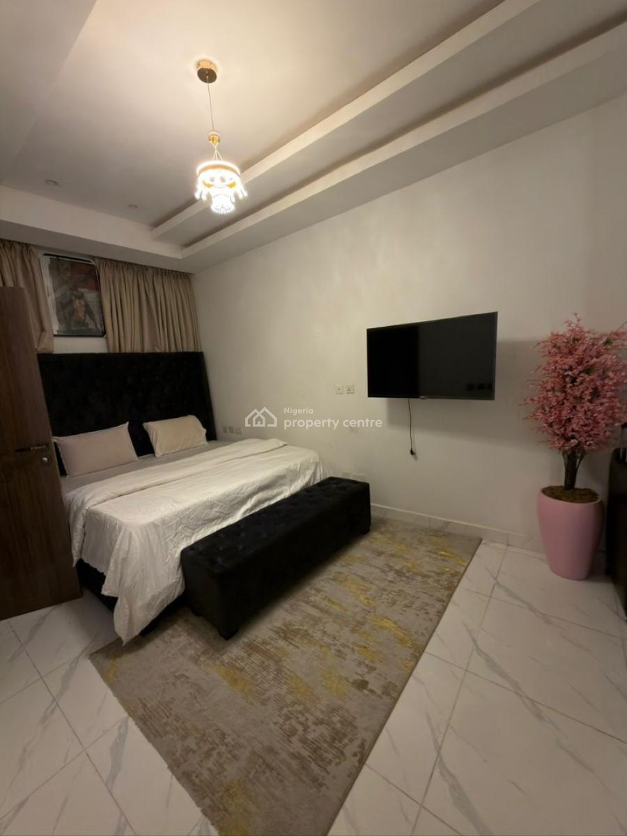 Serviced 2 Bedroom Flat with 24hrs Power, Gym, Elevator, Babalola Gardens, Freedom Way, Lekki Phase 1, Lekki, Lagos, Flat / Apartment for Rent