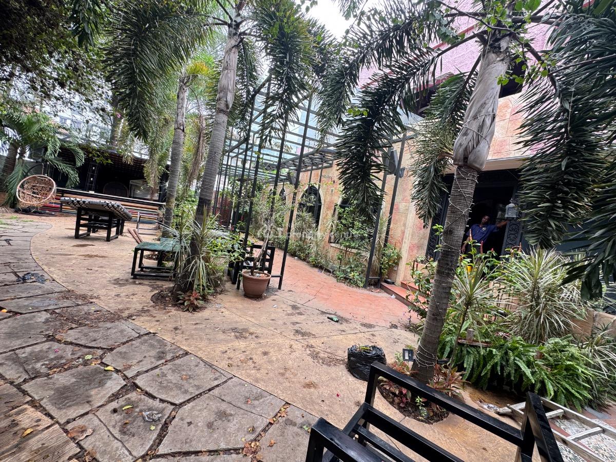 a Lounge Space Sitting on 1,200sqm Land Area in V/i, Victoria Island, Victoria Island (vi), Lagos, Restaurant / Bar for Rent