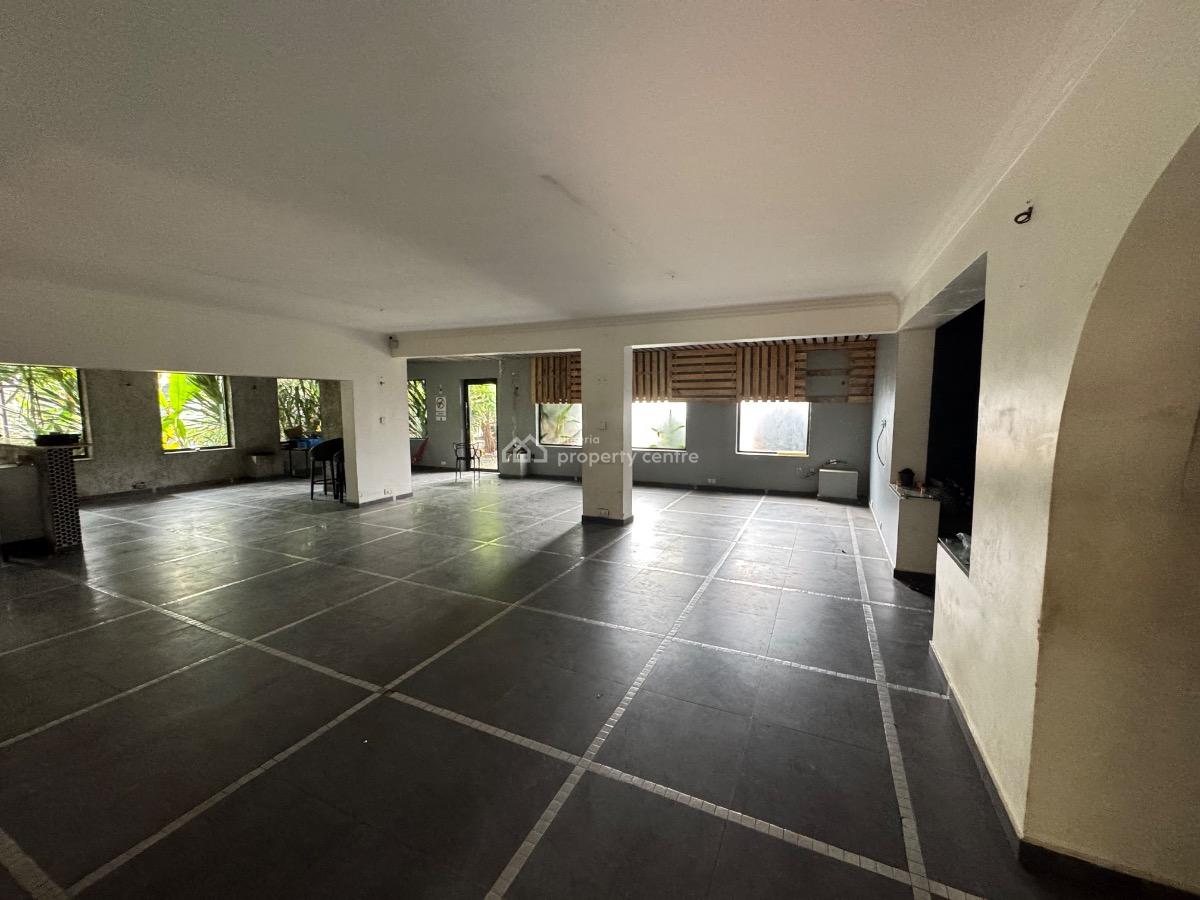 a Lounge Space Sitting on 1,200sqm Land Area in V/i, Victoria Island, Victoria Island (vi), Lagos, Restaurant / Bar for Rent