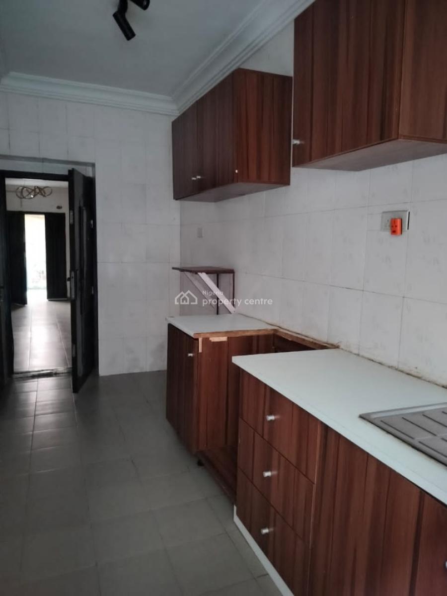Executive 2 Bedrooms Flat, Ajao Estate, Anthony, Maryland, Lagos, Flat / Apartment for Rent
