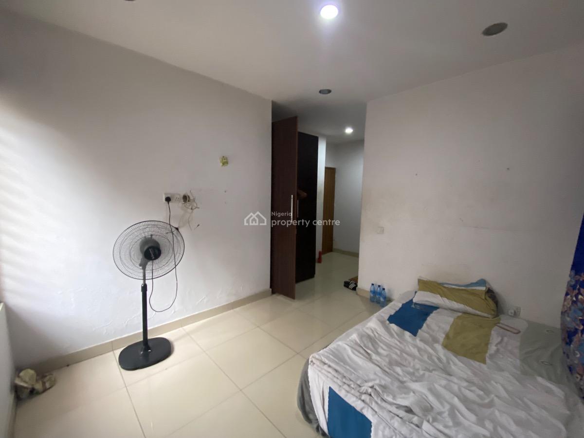 a Spacious 2bedroom, Lekki Phase 1, Lekki, Lagos, Flat / Apartment for Rent
