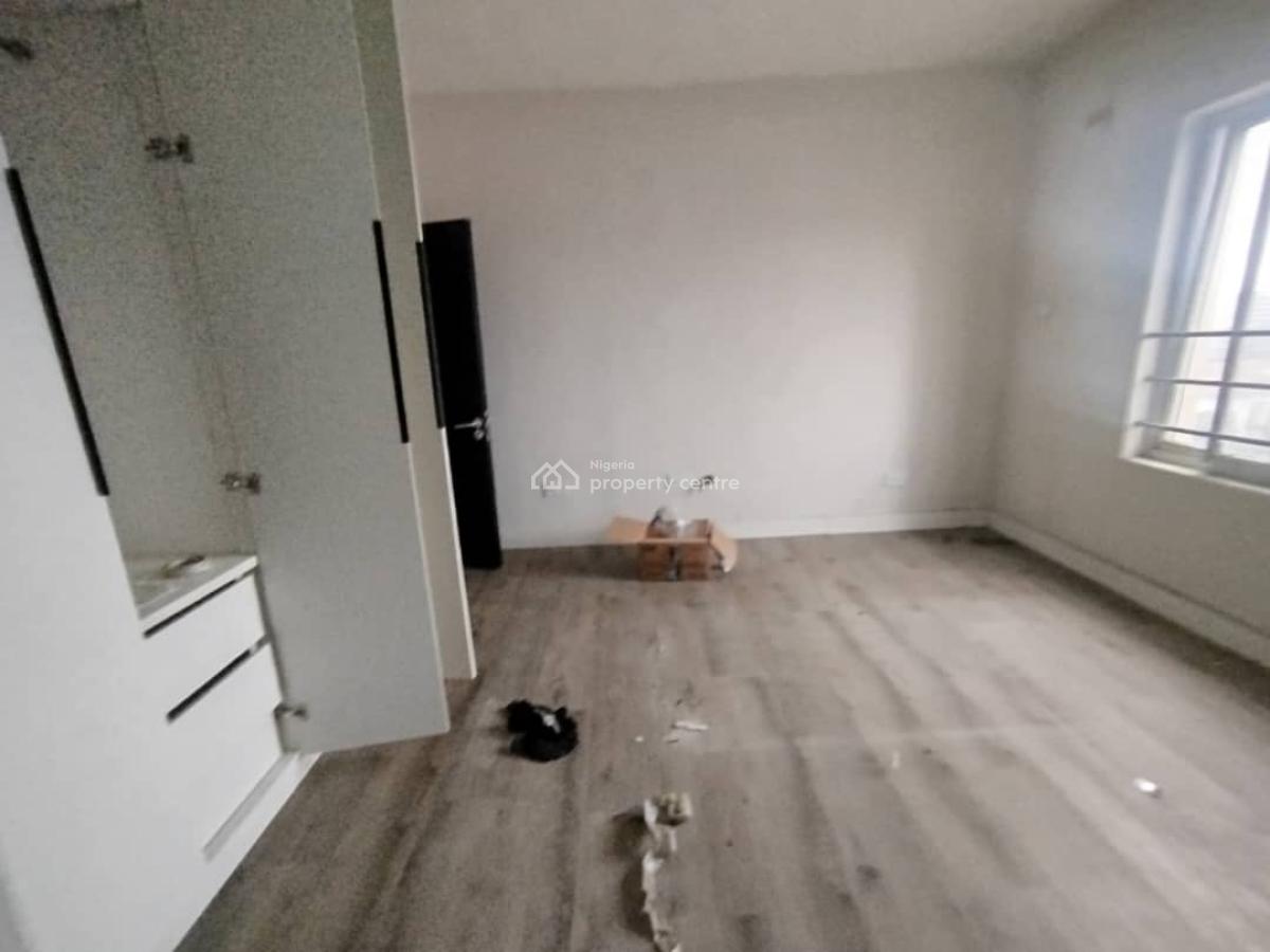Spacious  3 Bedroom Flat with a Bq and Pool, Ikate Elegushi, Lekki, Lagos, Flat / Apartment for Rent